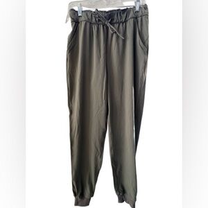 Lululemon Stretch High-Rise Jogger - size 6- Luxtreme